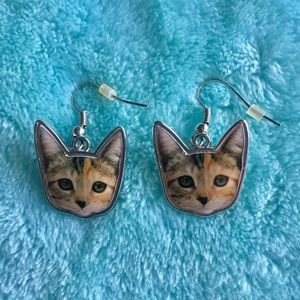 Adorable Kitten Dangle Earrings